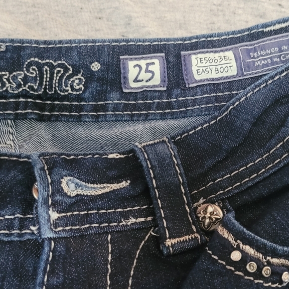 Miss Me Jeans - Picture 2 of 4